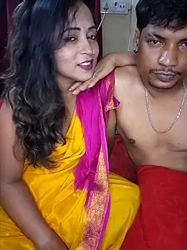 Snapshot of Hotbhabi305 chatting on September 12, 2025, 6:29 pm Hotbhabi305 online show from September 12, 2025, 6:29 pm