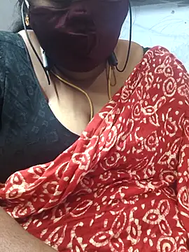 TAMIL ELAKKIYA online show from February 19, 2026, 6:05 pm