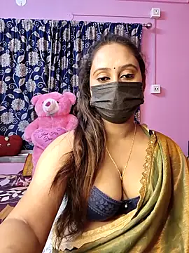Cute-lusi online show from May 10, 2026, 7:16 pm