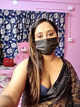 Cute-lusi online show from May 3, 2026, 6:55 pm
