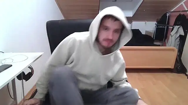 Snapshot of Bez3ybik chatting on November 1, 2025, 5:36 am Bez3ybik online show from November 1, 2025, 5:36 am