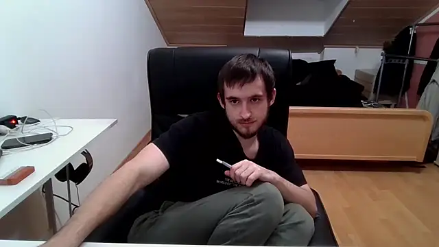 Snapshot of Bez3ybik chatting on November 16, 2025, 2:16 am Bez3ybik online show from November 16, 2025, 2:16 am