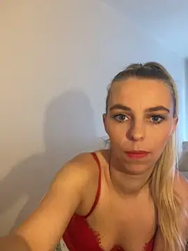 BrumeLove online show from February 8, 2026, 11:08 am