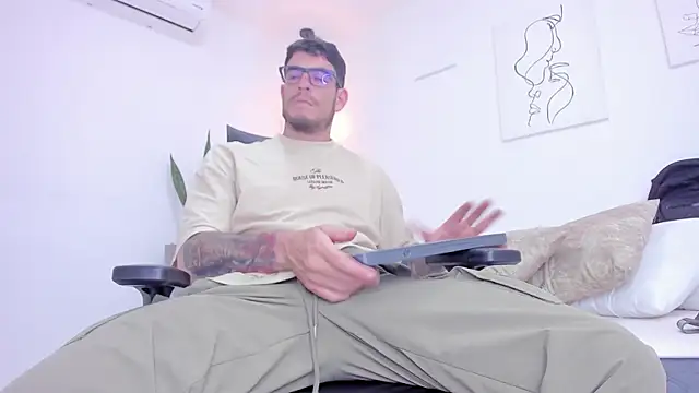 damian bull online show from October 28, 2025, 7:57 pm