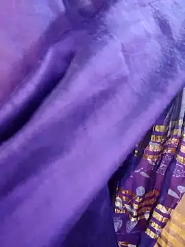 MEERAcle online show from April 17, 2026, 2:58 am