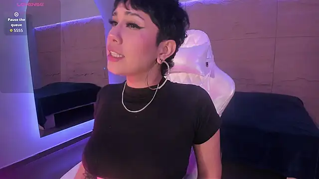 Snapshot of ZahaRose chatting on October 13, 2025, 9:05 pm ZahaRose online show from October 13, 2025, 9:05 pm