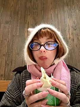 Only April online show from September 30, 2025, 12:00 pm