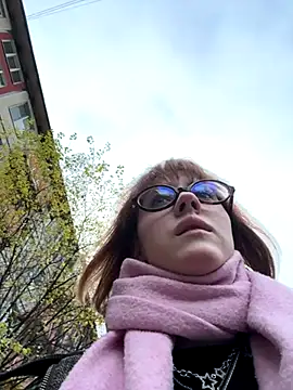 Only April online show from November 8, 2025, 8:18 am