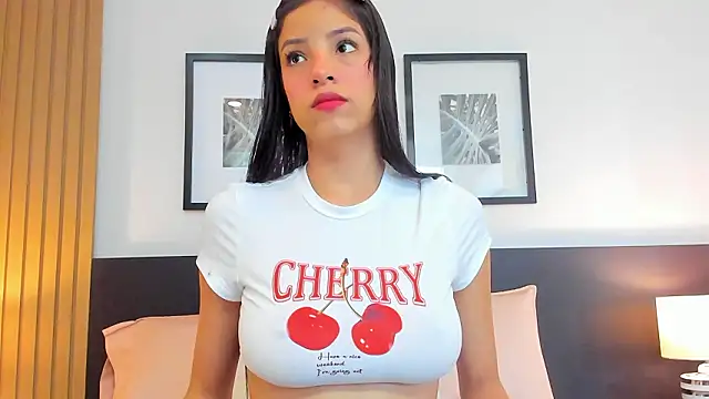 Snapshot of catalina_jolie chatting on February 16, 2026, 4:22 am catalina jolie online show from February 16, 2026, 4:22 am