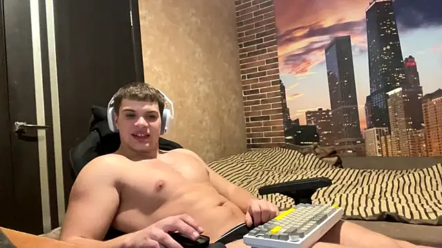 Snapshot of MusclePhantom chatting on February 12, 2026, 8:41 pm MusclePhantom online show from February 12, 2026, 8:41 pm