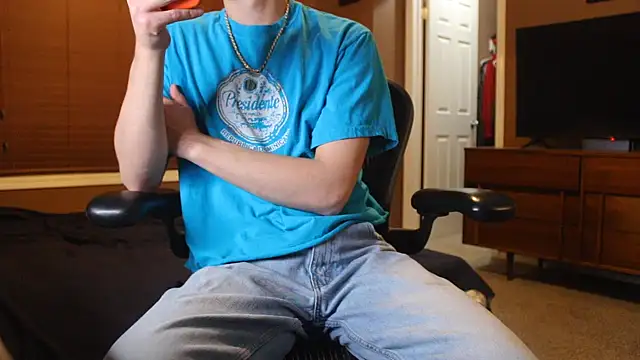 jjjjjfive online show from March 23, 2026, 2:33 am