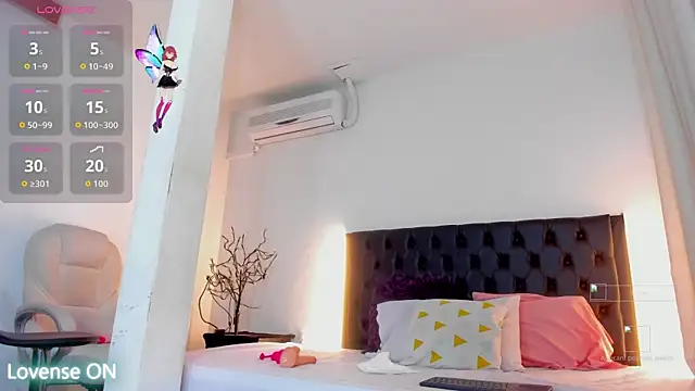 miiarod online show from November 28, 2025, 8:09 pm