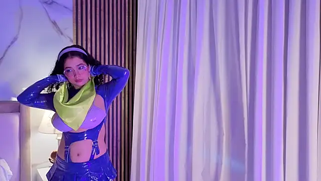 LunaRosse  online show from October 31, 2025, 11:40 am