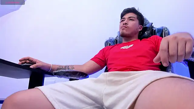 juanmechanic  online show from November 8, 2025, 3:04 pm