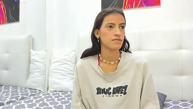 Lucia78couple online show from December 18, 2025, 10:57 pm