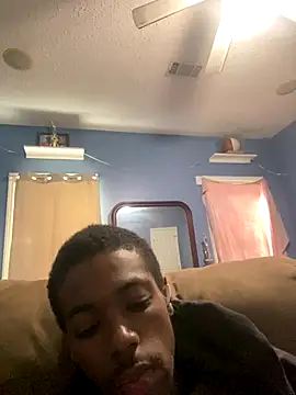 huhgtr online show from November 28, 2025, 7:25 pm