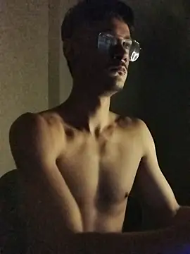 Snapshot of Mago666_ chatting on December 18, 2025, 2:16 am Mago666 online show from December 18, 2025, 2:16 am