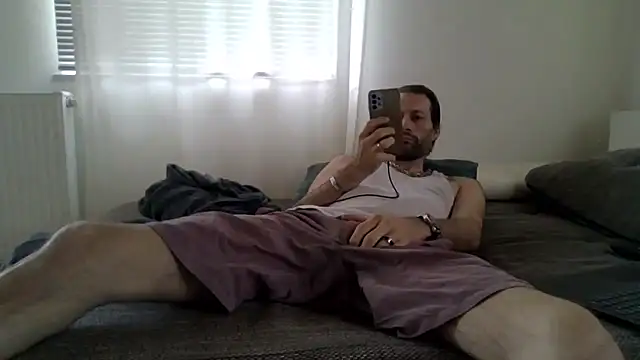 XLBarehengst online show from October 26, 2025, 1:11 pm