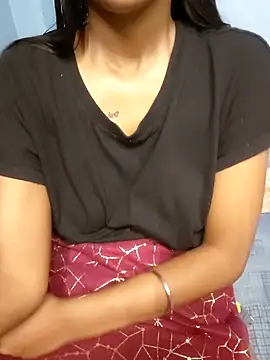 Ema-01 online show from September 12, 2025, 7:13 pm