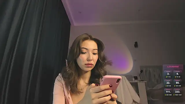 devaivy online show from October 3, 2025, 10:39 am