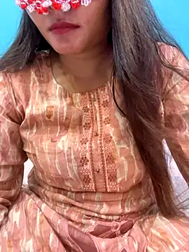 Snapshot of Naughty-Kamini chatting on September 26, 2025, 5:31 pm Naughty-Kamini online show from September 26, 2025, 5:31 pm