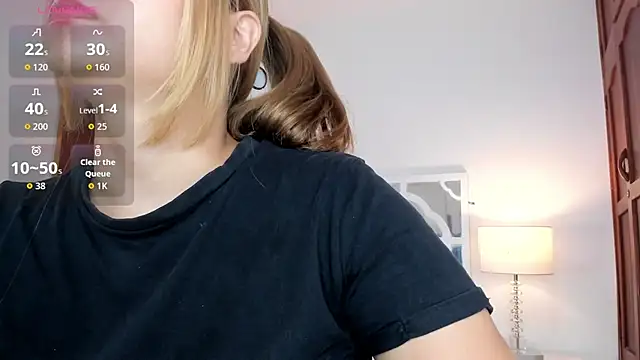 MikaelaStone online show from November 25, 2025, 11:32 am