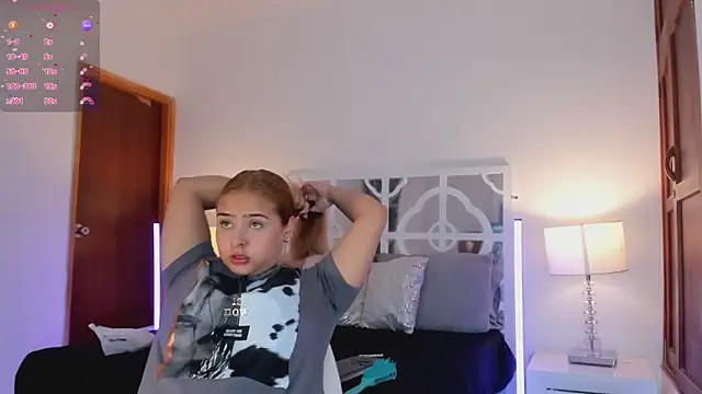 MikaelaStone online show from December 17, 2025, 10:31 am