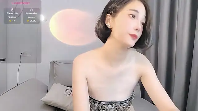 YIWA-2000 online show from October 13, 2025, 5:09 am