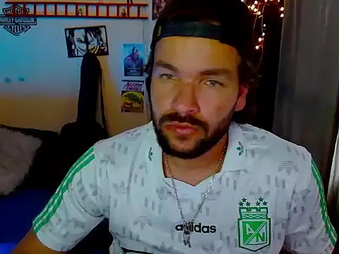 cortelioni massimo  online show from January 15, 2026, 8:34 pm