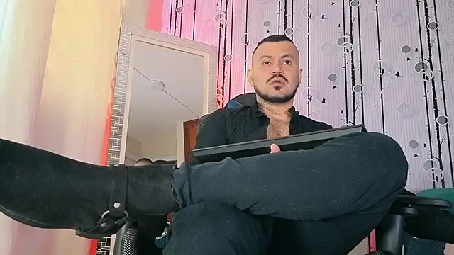 AlphaDrip online show from October 18, 2025, 12:29 pm