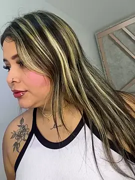 ashley-swift- online show from February 4, 2026, 11:27 am