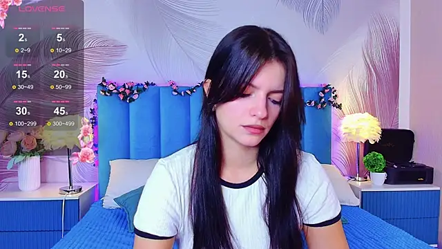 kimberlyy77 online show from October 12, 2025, 6:37 am