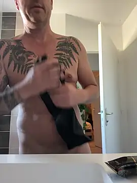 LesAmantsAE2 online show from April 25, 2026, 7:22 am