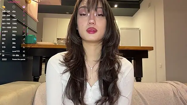 SweetSakuraJane online show from April 9, 2026, 9:10 pm