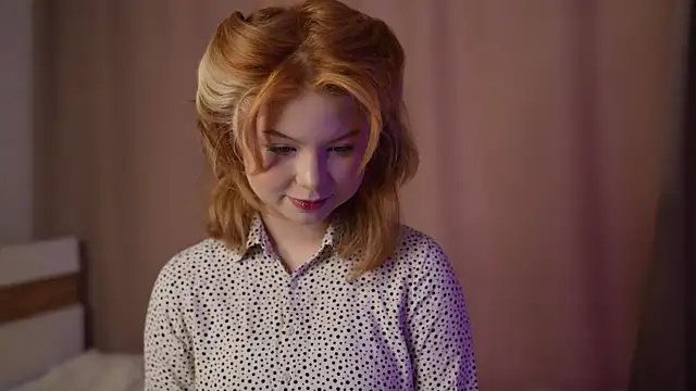 Stella Vanila online show from September 20, 2025, 7:46 am