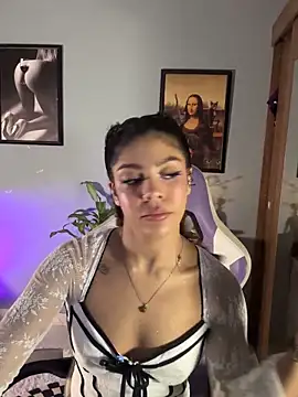 hannachris- online show from September 14, 2025, 2:12 am