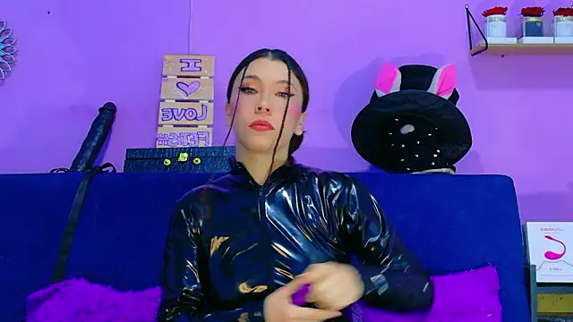 CristalRose online show from March 3, 2026, 8:49 pm