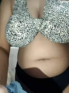 Hott Muskan online show from December 15, 2025, 6:36 pm