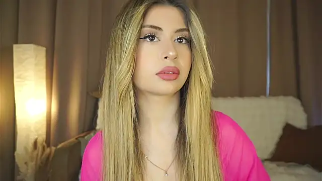 Snapshot of GeorginaHarn chatting on June 24, 2026, 8:35 am GeorginaHarn online show from June 24, 2026, 8:35 am