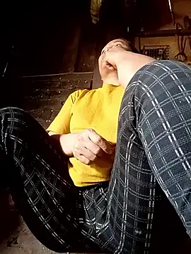 Snapshot of Love-Mama33 chatting on January 18, 2026, 5:33 am Love-Mama33 online show from January 18, 2026, 5:33 am