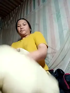 Snapshot of Love-Mama33 chatting on February 5, 2026, 10:05 pm Love-Mama33 online show from February 5, 2026, 10:05 pm