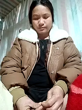 Snapshot of Love-Mama33 chatting on February 3, 2026, 1:38 am Love-Mama33 online show from February 3, 2026, 1:38 am