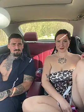 Snapshot of ManjaWinkler chatting on February 11, 2026, 7:41 am ManjaWinkler online show from February 11, 2026, 7:41 am