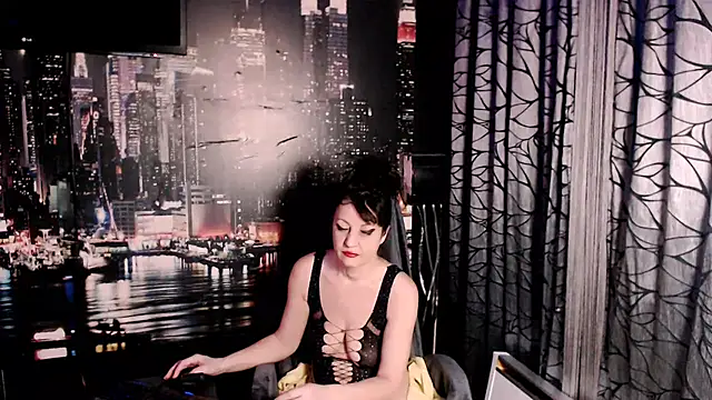 AMOURSWEET2025 online show from November 19, 2025, 1:22 pm