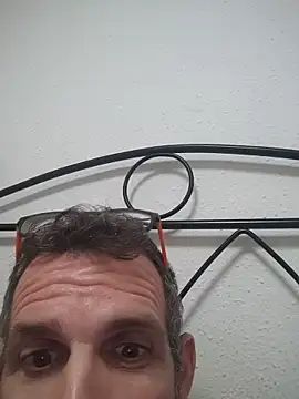 gigolobcn online show from December 21, 2025, 8:53 pm