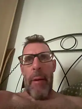 gigolobcn online show from September 8, 2025, 5:23 pm