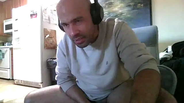 Snapshot of LeeCox chatting on February 2, 2025, 6:31 pm LeeCox online show from February 2, 2025, 6:31 pm