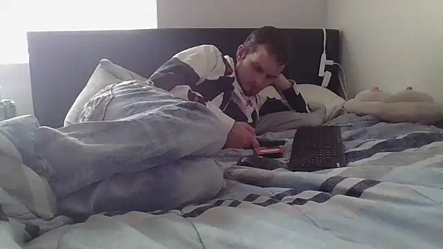 Snapshot of Eclipticice94 chatting on October 23, 2025, 3:54 pm Eclipticice94 online show from October 23, 2025, 3:54 pm