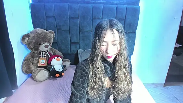 ValentinaKlean online show from February 12, 2026, 3:50 am