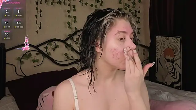 IrisSoCute online show from December 20, 2025, 8:39 am